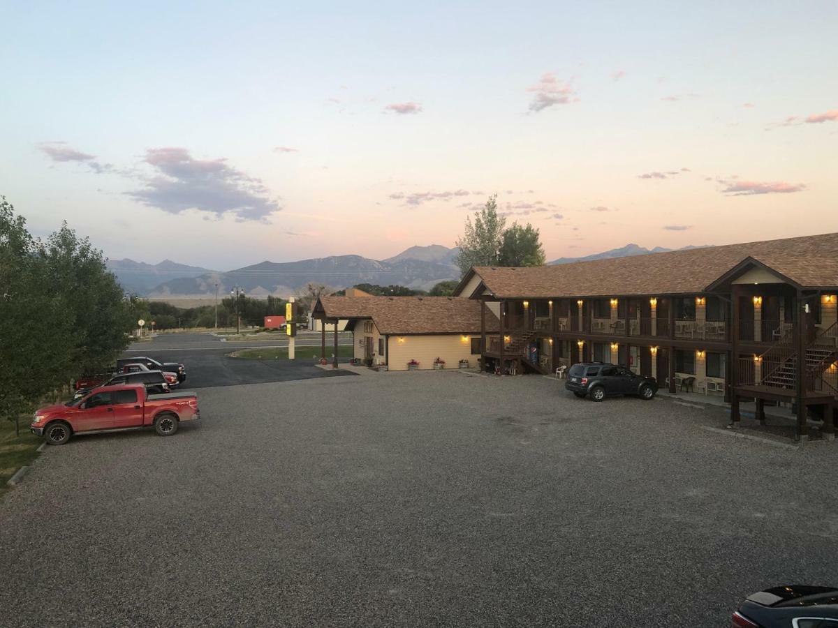 Red Bear Inn إنيس المظهر الخارجي الصورة