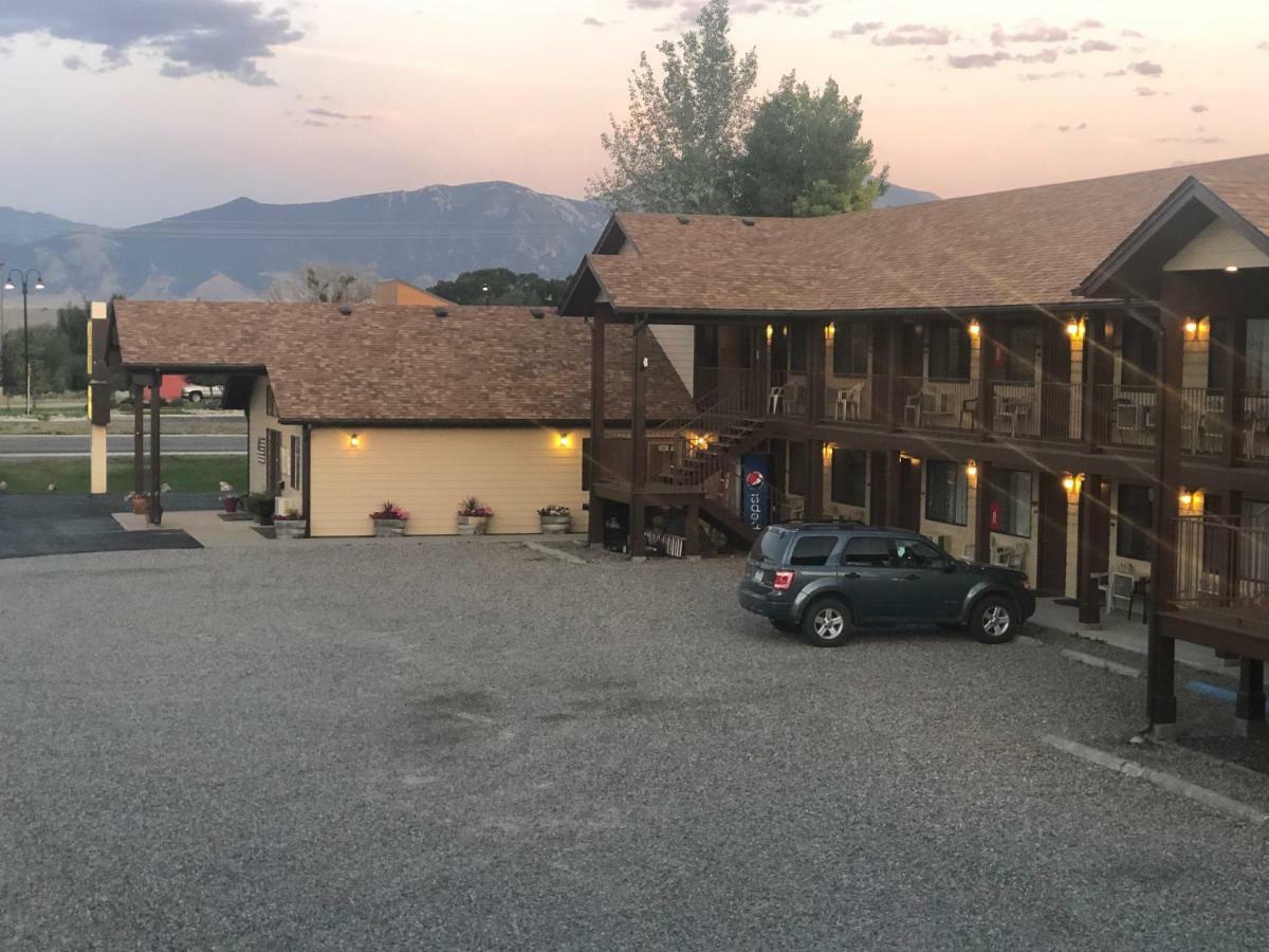 Red Bear Inn إنيس المظهر الخارجي الصورة
