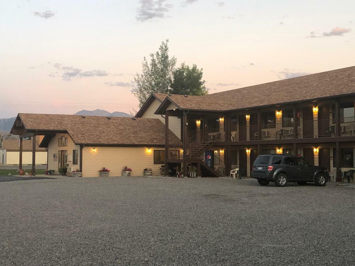 Red Bear Inn إنيس المظهر الخارجي الصورة