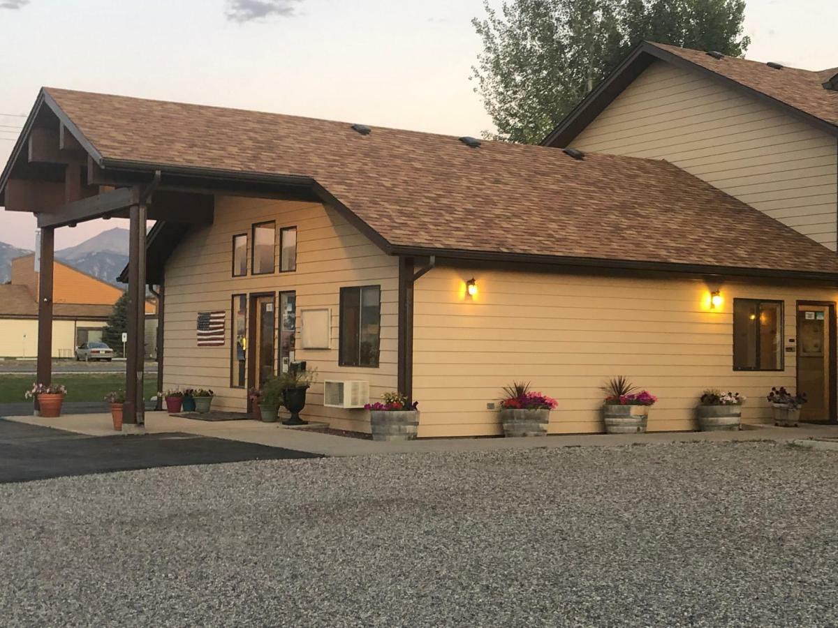 Red Bear Inn إنيس المظهر الخارجي الصورة